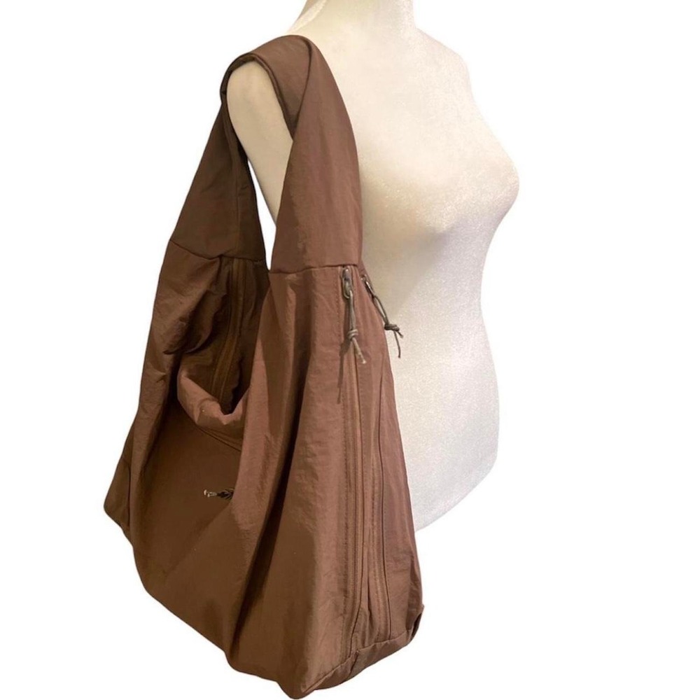 Perfect large capacity slouchy crescent shoulder bag - Brown - New!